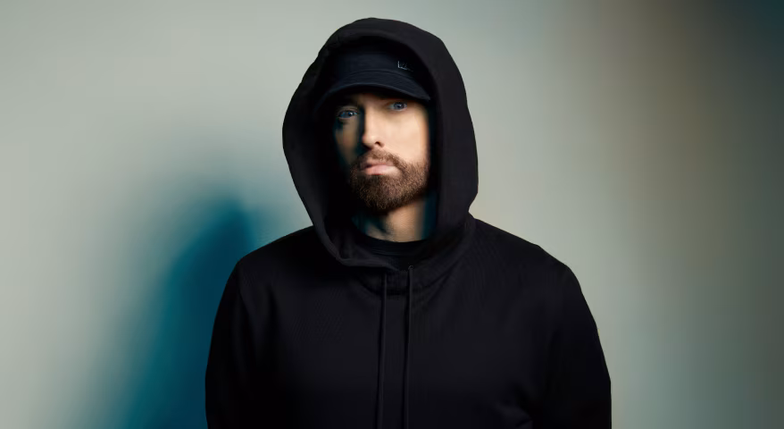 EMINEM RETURNS TO #AbuDhabiGP!